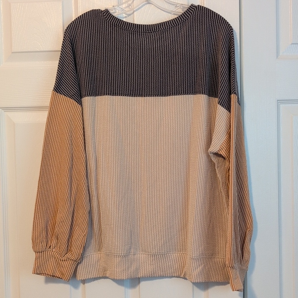 Anyshow Colorblock Ribbed Long-sleeve Crewneck Top NWT - Picture 7 of 8